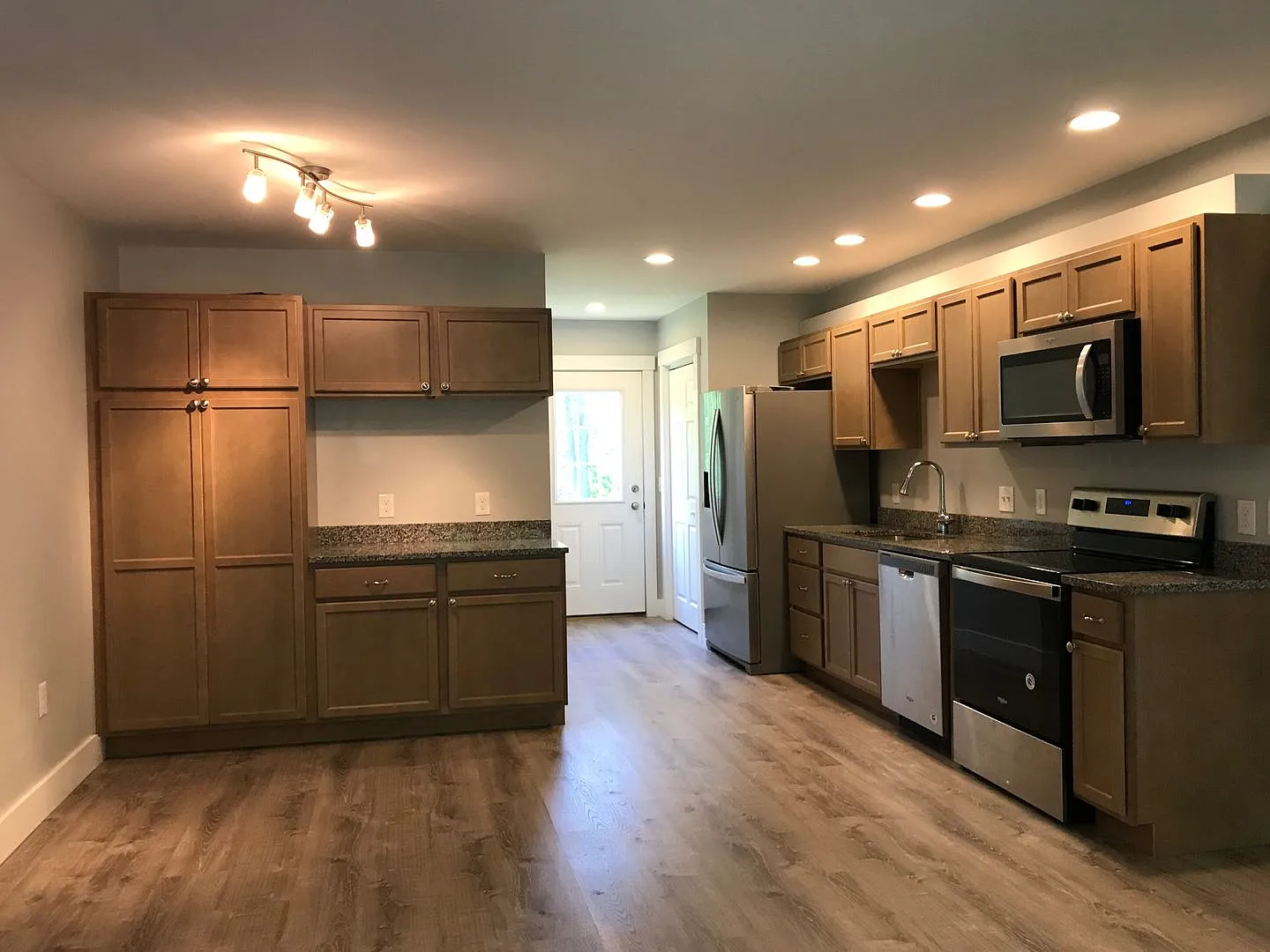 1 Sulky Run-Unit A/Gray: Newer 2BR/2 BA condo available 09/01/26 $2,350.00 + utilities — Photo 4