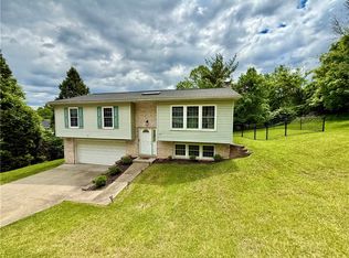 1386 Riddle Ave, Morgantown, WV 26505