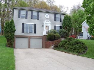 806 Boulder Dr, Bethel Park, PA 15102