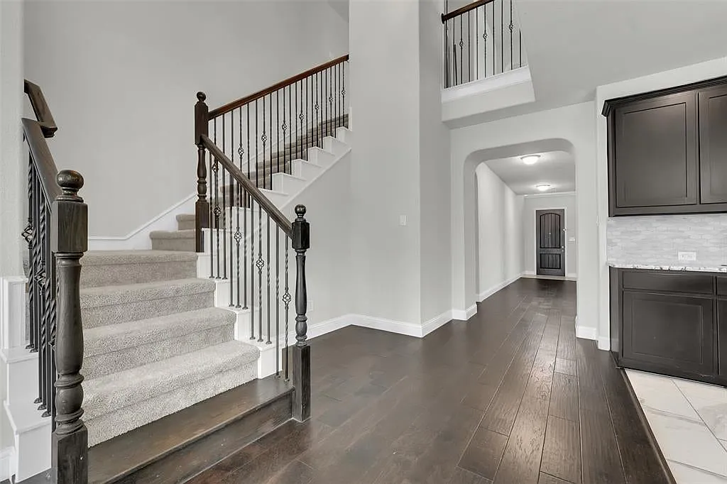 4 bed, 3.5 bath, 3482 sqft, $3,500 — Photo 4