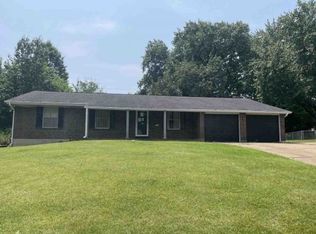 118 Breezeview Dr, Ballwin, MO 63021
