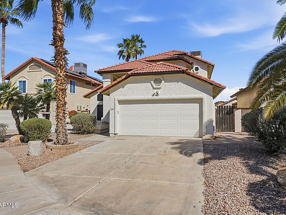 3rd image of 926 E CALLE DEL NORTE --
