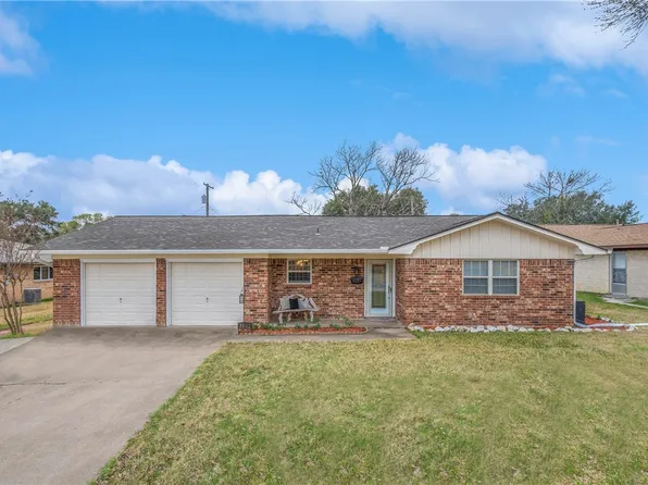 3802 Kelli Ln, Bryan, TX 77802