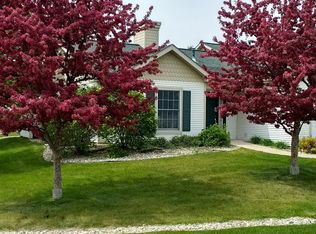 604 Meadowview Ln, Elk Rapids, MI 49629