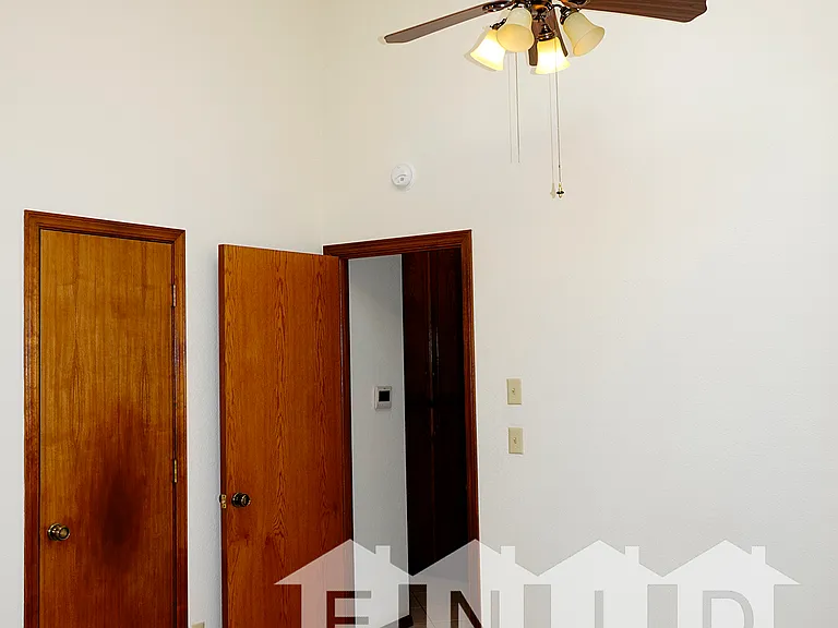 205 Wellington Ave — Photo 18