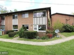 10117 Fair Woods Dr, Fairfax, VA 22030