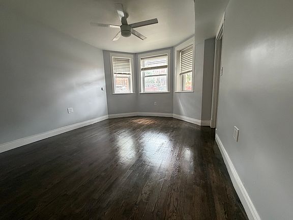 4th image of 2947 N Springfield Ave