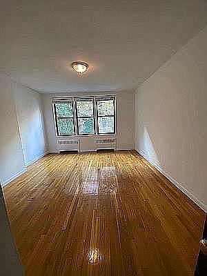 2nd image of 42 E 63rd St #4BA