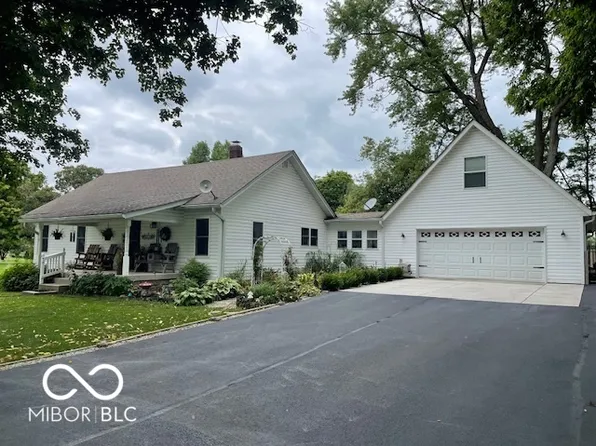 4918 E Rocklane Rd, Greenwood, IN 46143