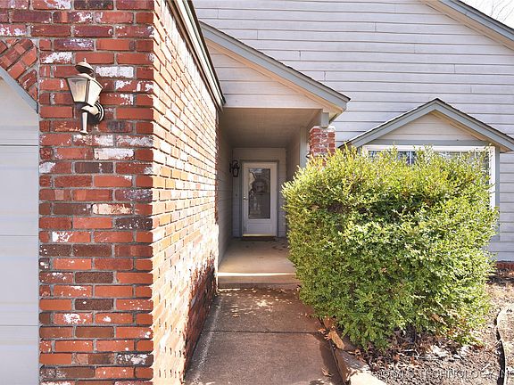 2nd image of 9345 S 94th East Ave