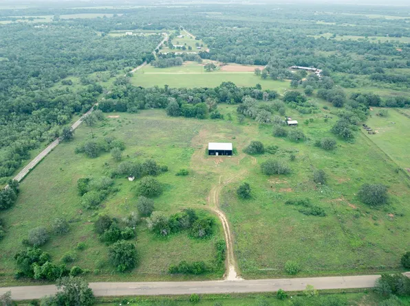 1473 Highsmith Rd, Luling, TX 78648