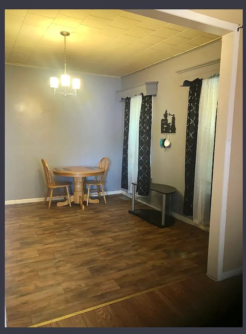 2 bed, 1100 sqft, $1,100 — Photo 2