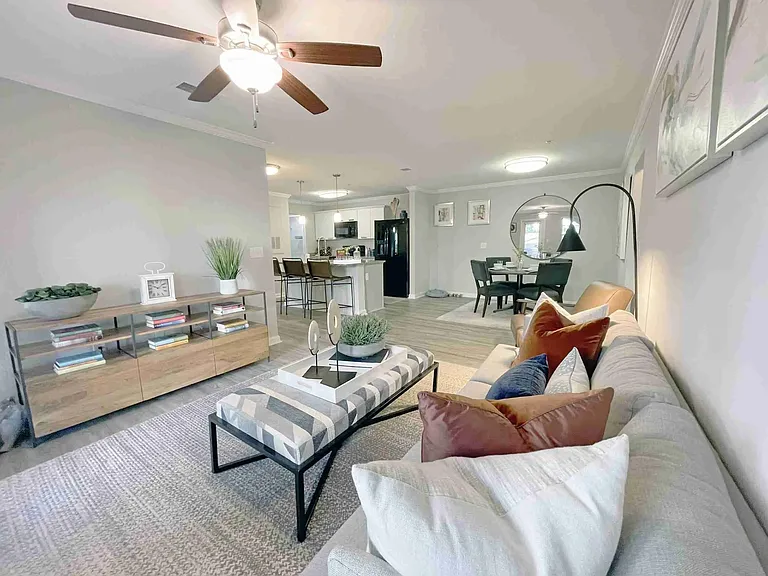 The Aventine Greenville Apartment Homes — Photo 13