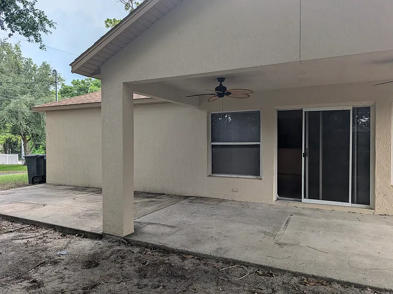 452 E Hillcrest St — Photo 22