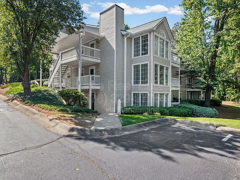 1907 Countryside Pl SE — Photo 3