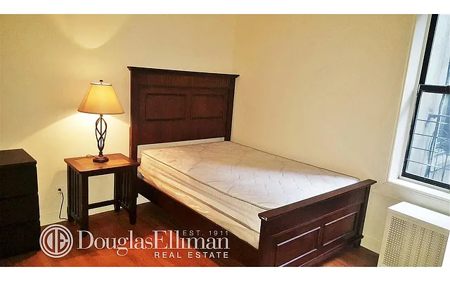 Rented by Douglas Elliman | media 21