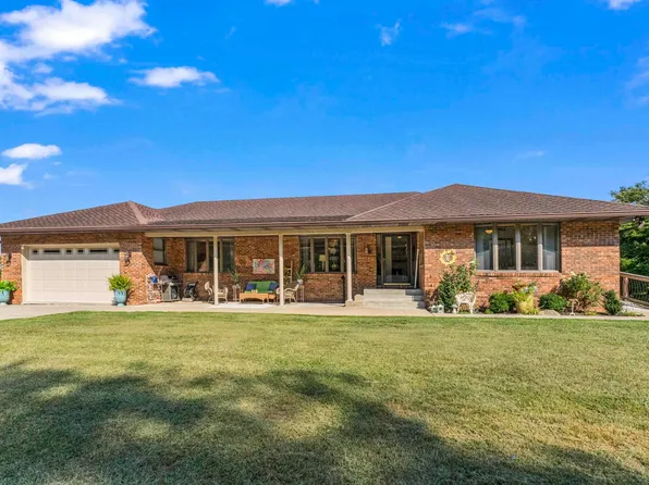 1000 Grandview Dr, Flatwoods, KY 41139