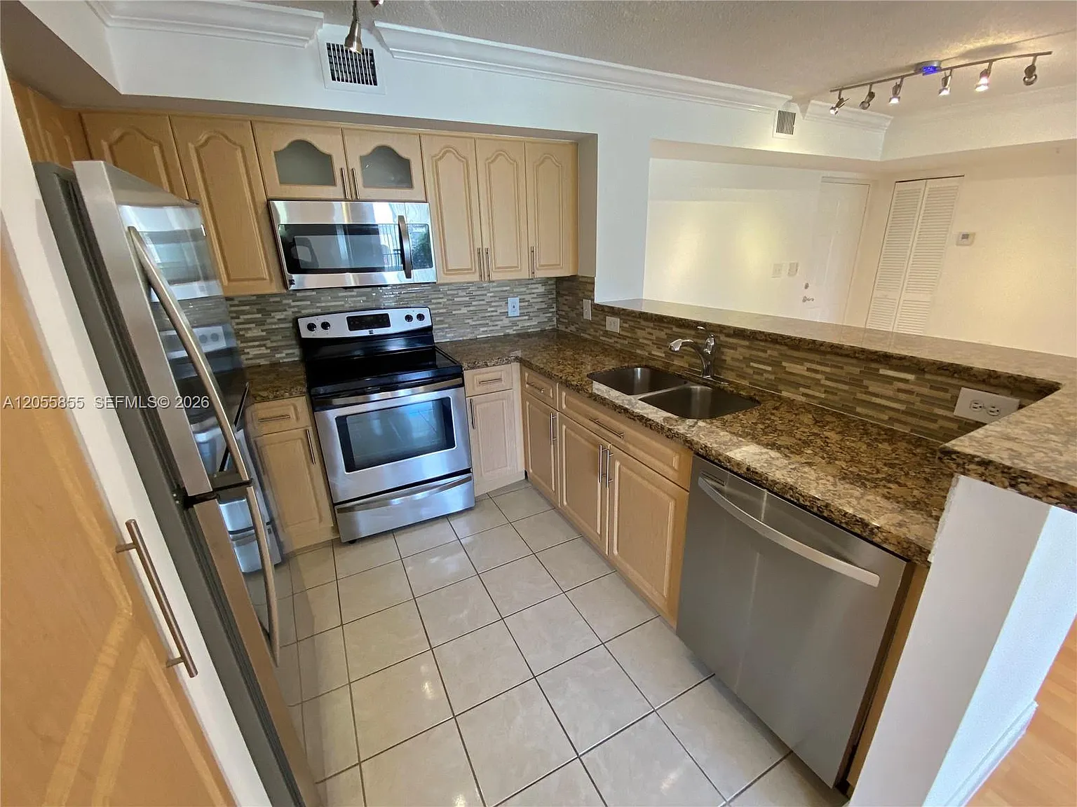 Enclave At Doral Condo No — Photo 4
