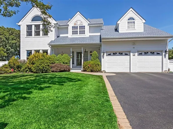 15 Province Drive, South Setauket, NY 11720