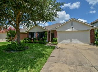 16402 Split Willow Dr, Houston, TX 77083