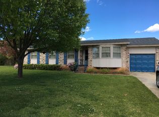 124 Sylvan Rd, Greenwood, SC 29649