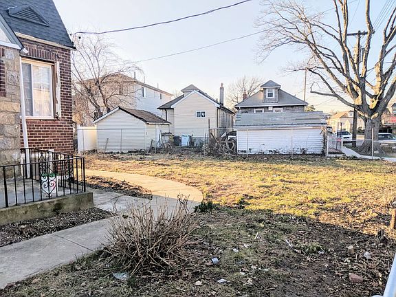 5th image of 11918 171st St