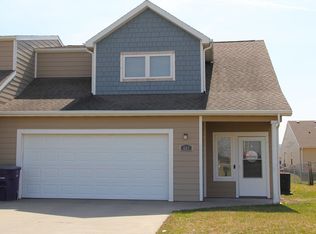 607 Walters Dr, Manhattan, KS 66502