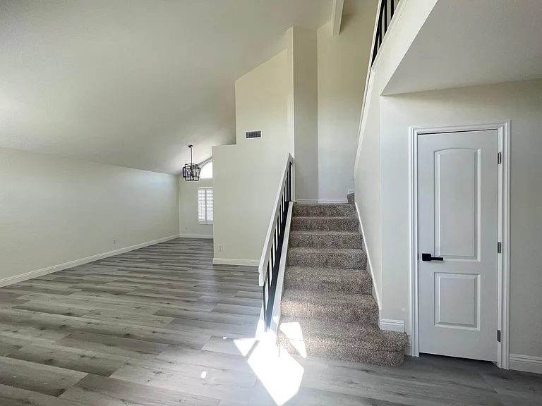 2770 Rippling Brook Pl — Photo 4