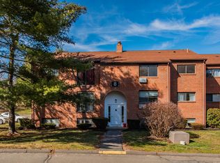 8 Darling St APT K, Southington, CT 06489