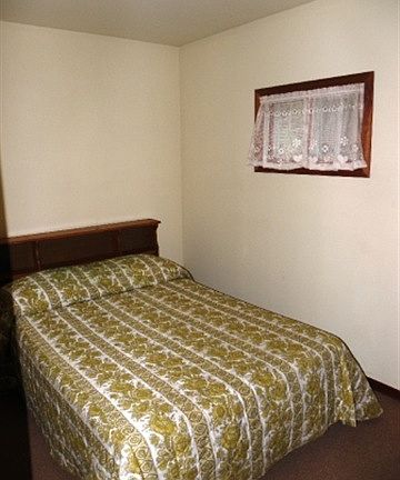 4th image of 1583 S Stone Lake Rd #11