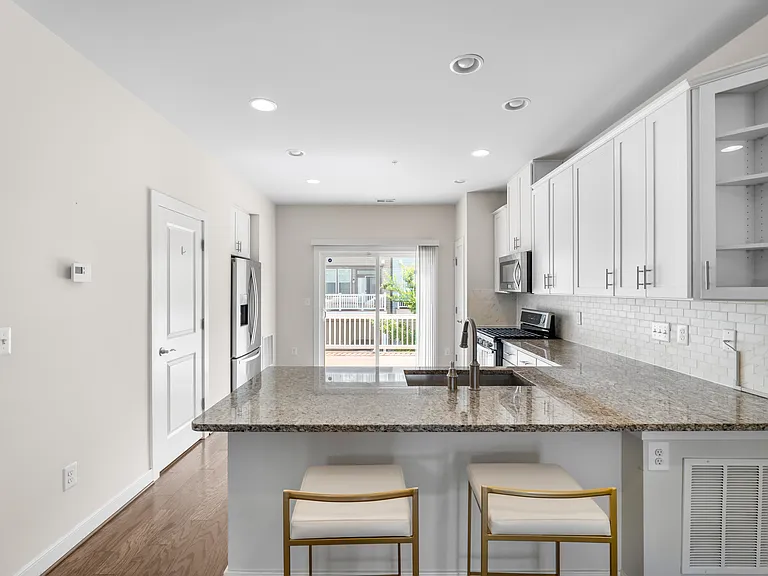 9780 Fields Rd — Photo 11