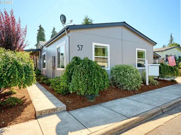 1015 Oak St Unit 57, Silverton, OR 97381