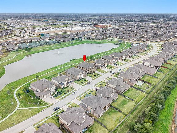 Aerial view of this home in the community and close proximity to Tompkins High School, Kilpatrick Elementary School and other amenities - playground, swimming pool and walking trails!