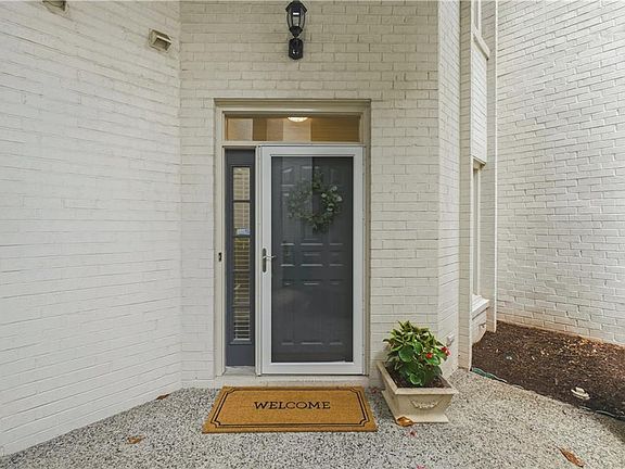 2nd image of 1736 Royal Cove Ct