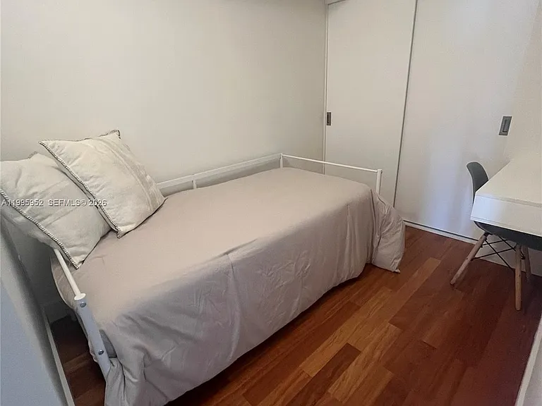 881 Ocean Dr #18B — Photo 17