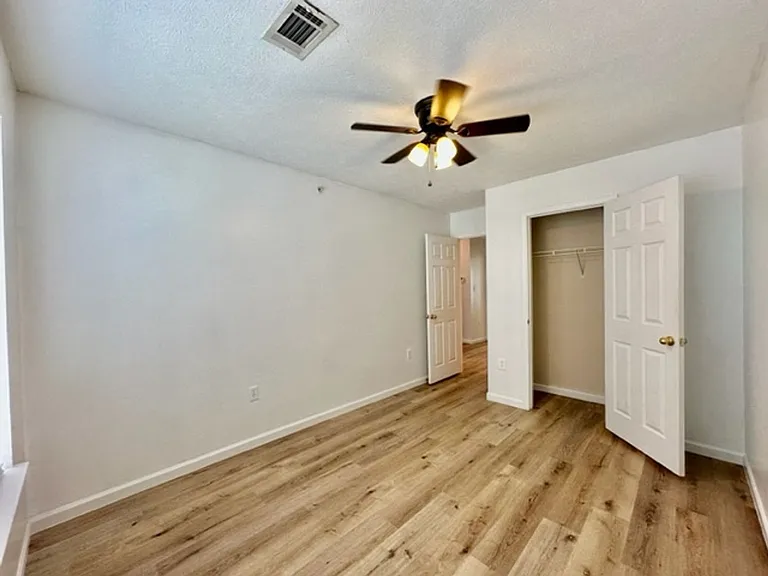 209 Swaying Pine Ct — Photo 27