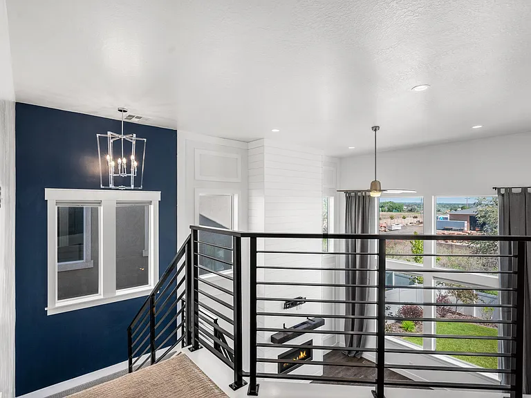 974 W Rutledge Rd — Photo 17