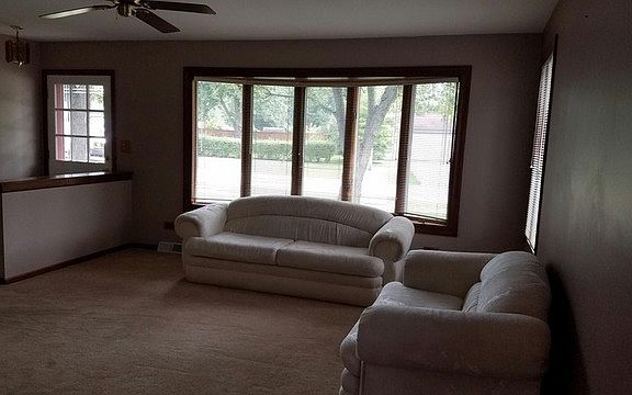 5th image of 308 Crestwood Dr