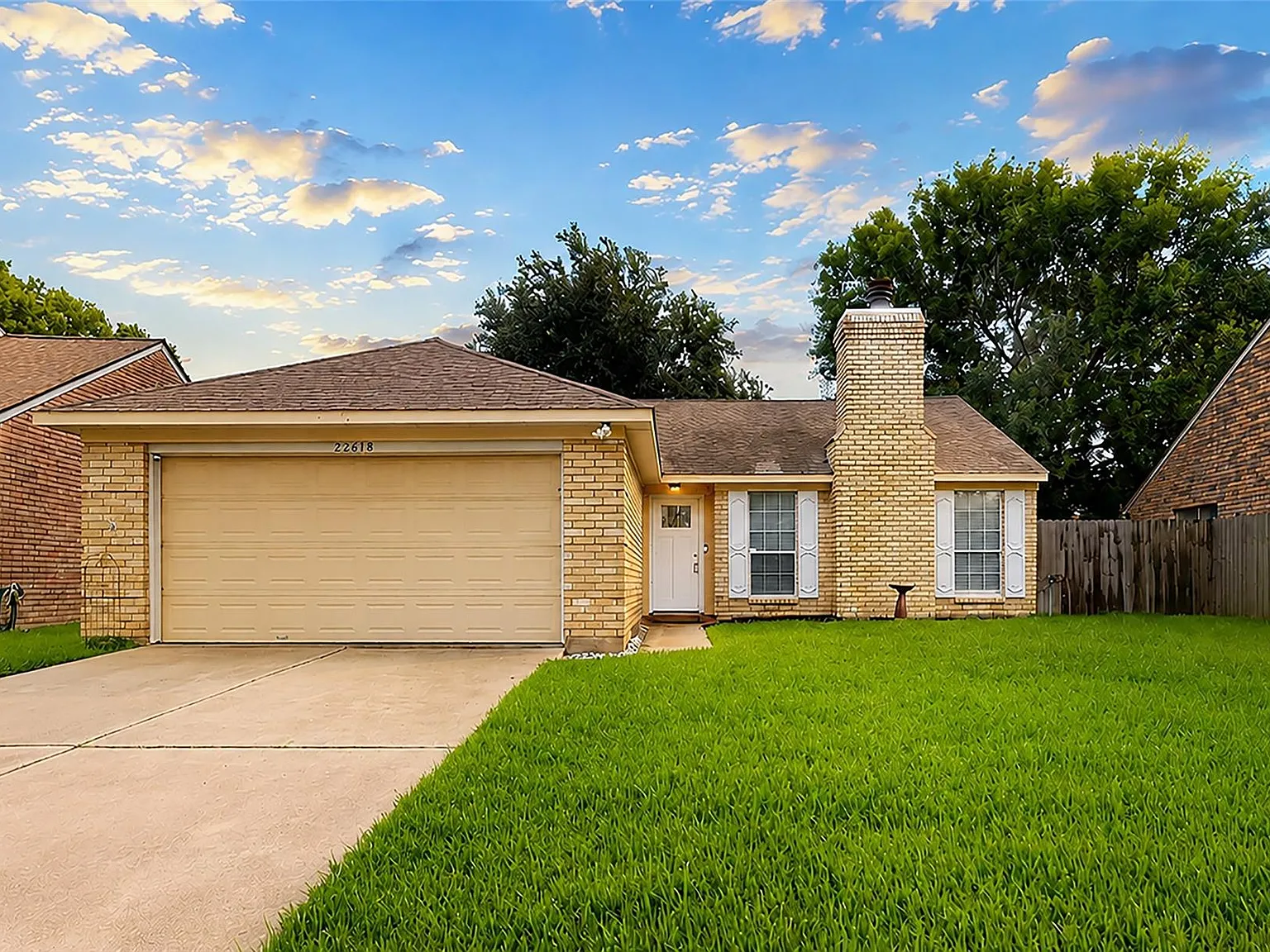 2 bed, 2.0 bath, 1289 sqft, $1,750 — Photo 4