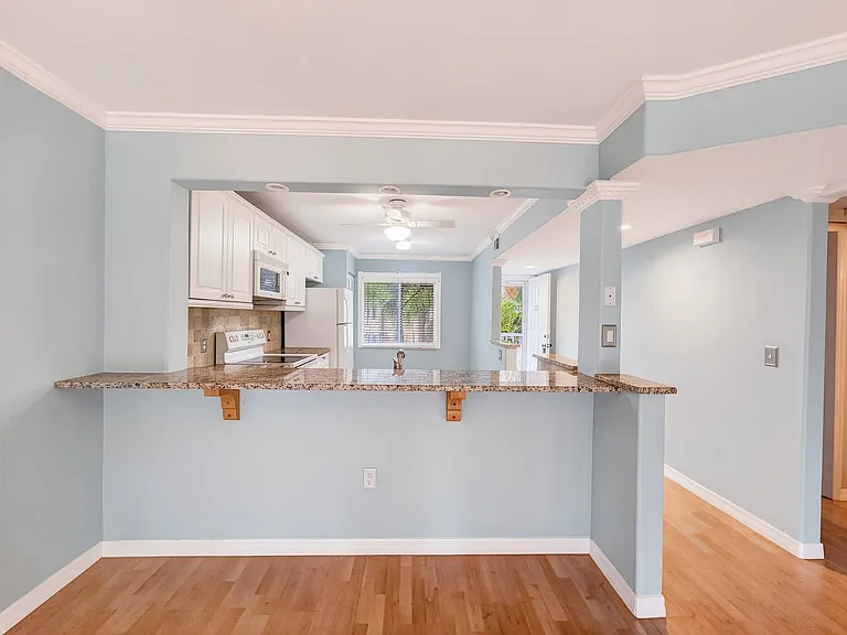 3041 Sandpiper Bay Cir #H201 — Photo 1