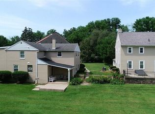 3305 Municipal Dr, Whitehall, PA