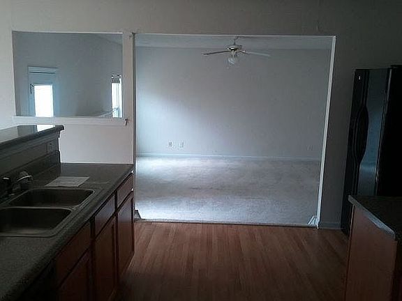 4th image of 4289 Persian Ct