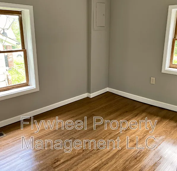 2829 New Jersey Ave — Photo 8