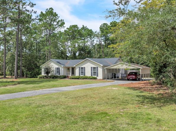 17 Bracken Dr, Moultrie, GA 31768