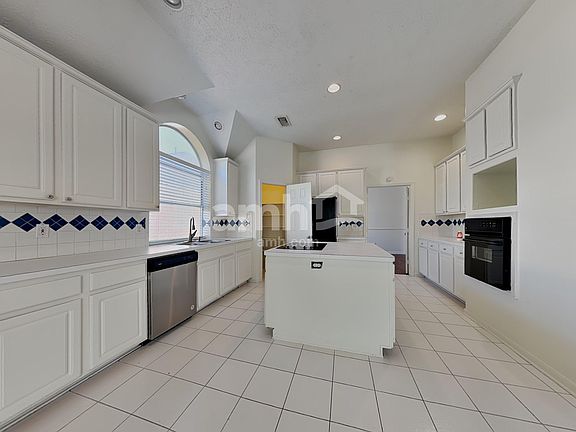 3rd image of 15007 Red Cedar Bluff Ln
