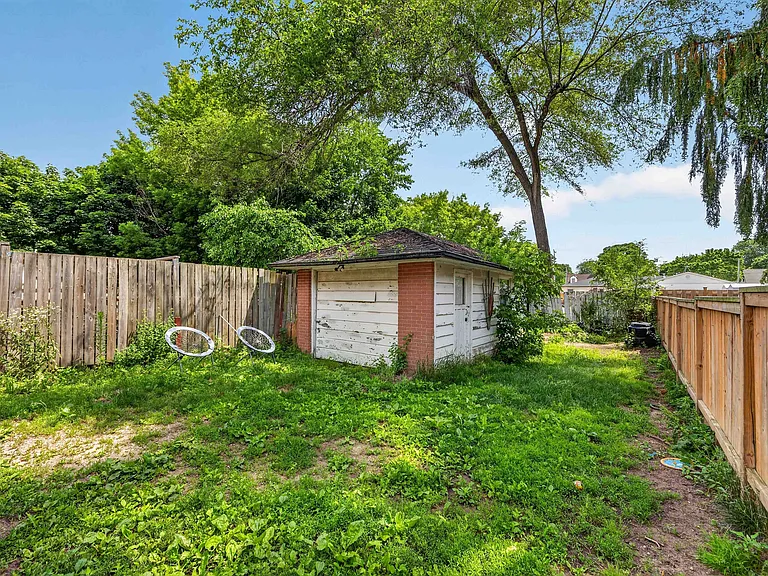 772 Netherlands Pl — Photo 13