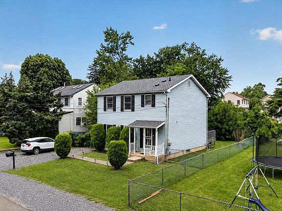 4th image of 2836 Marion Ave