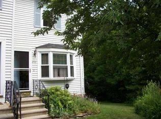 253 Sunderland Rd, Worcester, MA 01604