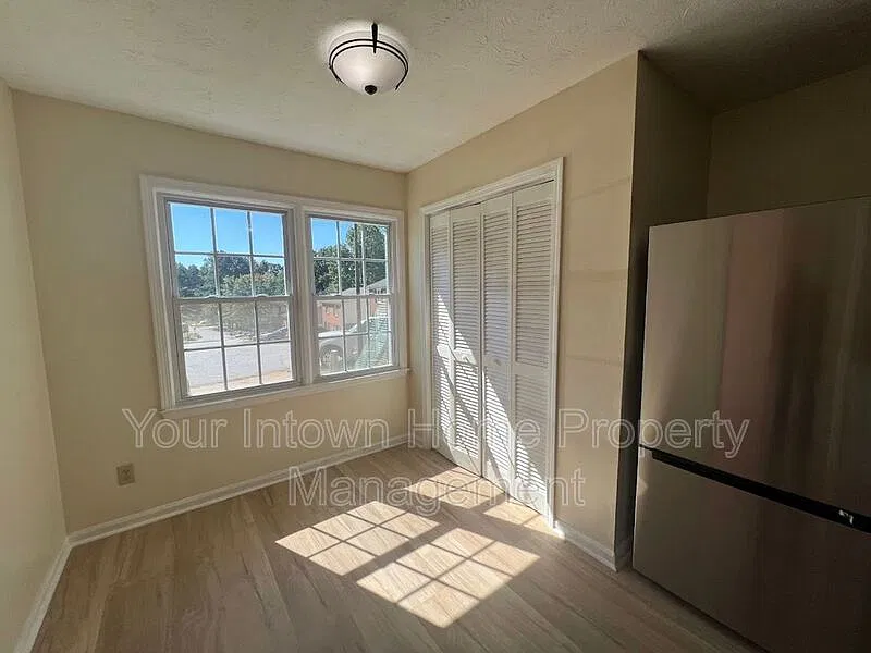 2 bed, 1.5 bath, 1200 sqft, $1,220 — Photo 3
