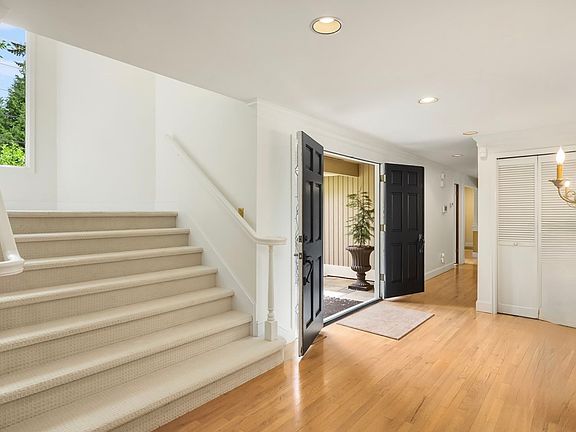 Elegant stairway